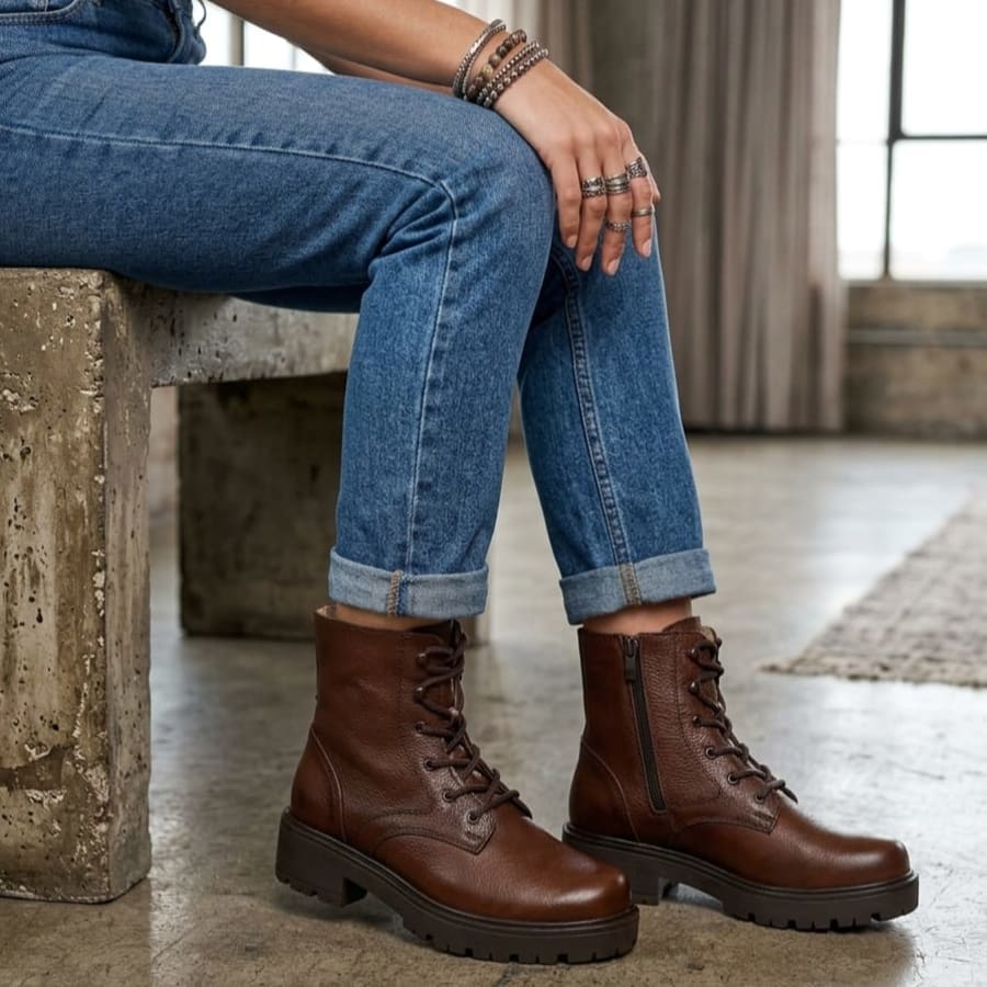 RX1200 Botin para dama en piel con cintas y cierre muy comodos